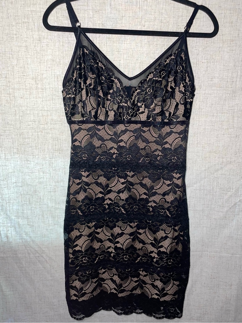 Guess Black Floral Lace Bodycon Mini Dress Size Medium Sexy Mesh Party V Neck
